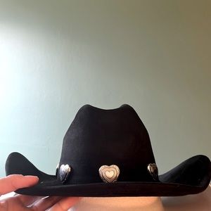 Adorable cowboy hat!! Perfect for Festivals
